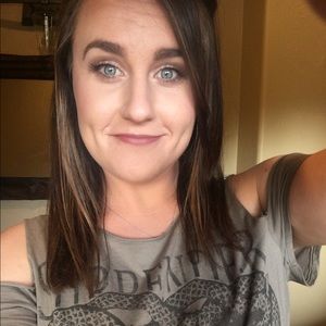 Meet your Posher, Victoria